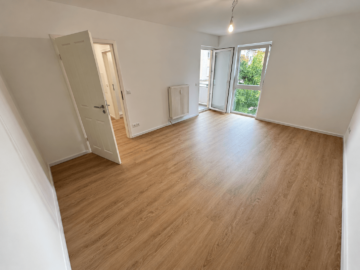 Schöne 1 Zimmer Whg. mit Balkon zu vermieten, 18055 Rostock, Etagenwohnung