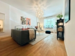Echte Fotos, schöne 2-Zimmer-Wohnung mit gepflegtem Innenhof zu verkaufen - Wohnzimmer