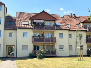 Bezugsfrei & frisch renoviert 3-Zi-DG-Wohnung mit Loggia & Stellplatz nahe BER, 12529 Schönefeld, Etagenwohnung