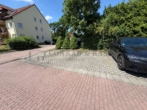 Bezugsfrei & frisch renoviert 3-Zi-DG-Wohnung mit Loggia & Stellplatz nahe BER - Außenstellplatz