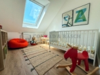 Bezugsfrei & frisch renoviert 3-Zi-DG-Wohnung mit Loggia & Stellplatz nahe BER - Kinderzimmer