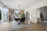 Provisionsfrei, Stadtvilla mit großem Garten, Terrasse und Garage, Familientraum - Wohnzimmer