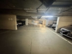 Tiefgaragenplatz ab 01.05.2026 zu vermieten - Zufahrt in der TG