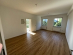 Geräumige 4-Zimmer-Wohnung mit Stellplatz – Ihr neues Zuhause wartet - Zimmer 1