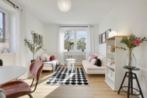 Keine KI, echte Bilder: renovierte 2-Zimmer-Wohnung in Prenzlauer Berg - Wohnzimmer